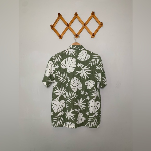 NWT Men’s Folk Monstera Print Cotton Green/White Kingston Shirt SZ M - Picture 2 of 6